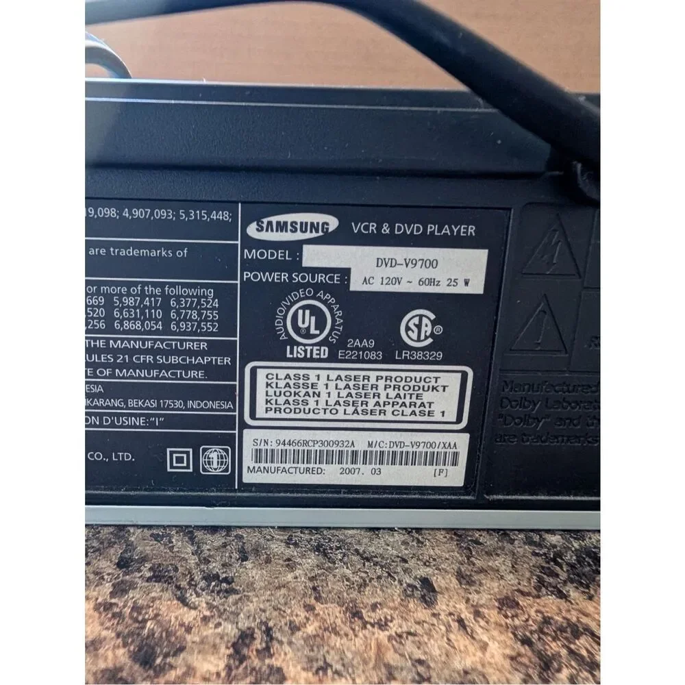 Samsung DVD-V9700 DVD VHS Combo Player Tunerless 1080i Recorder
